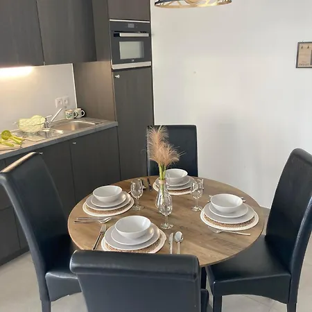 Charme O'sea 301 Apartment